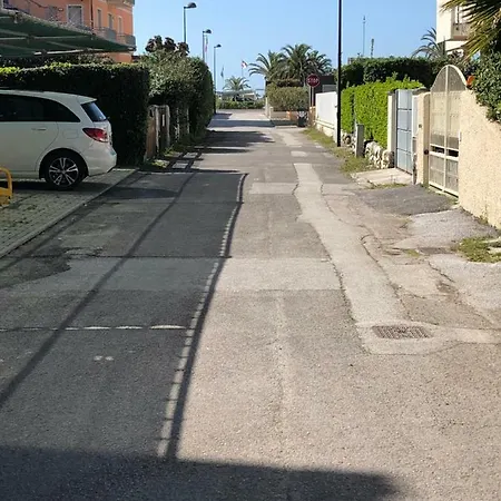 Grazioso 100 Metri Dal Mare * Lido di Camaiore