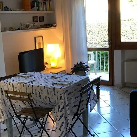 Grazioso 100 Metri Dal Mare Apartamento