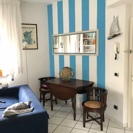 Apartamento Grazioso 100 Metri Dal Mare